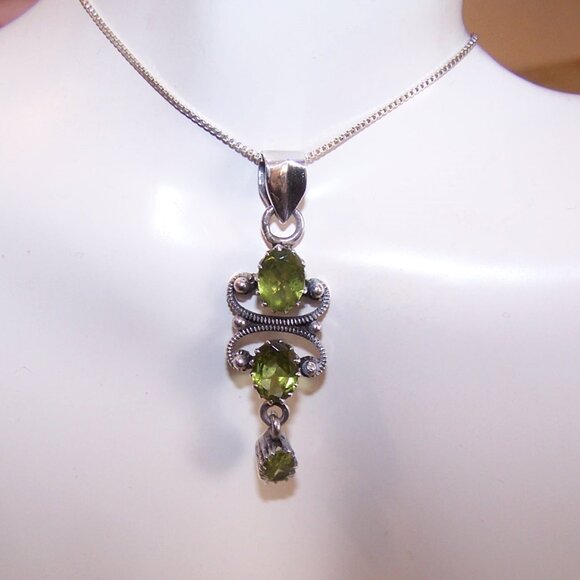 Victorian Revival Sterling Silver Peridot Dangle Pendant - Picture 5 of 11